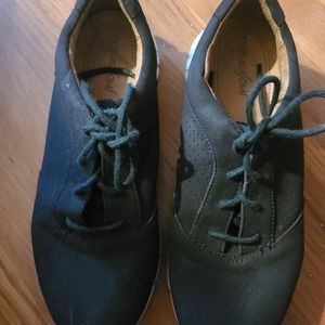 Naturalizer tennis shoes